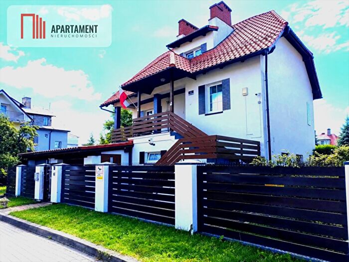 Dom 8-pokojowy na sprzedaż, Darłowo