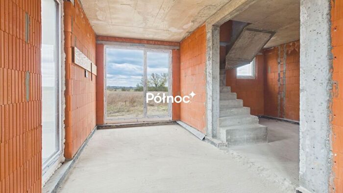 Dom 4-pokojowy na sprzedaż, Fasty