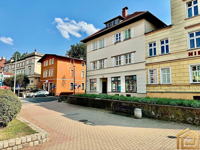 Mieszkanie 4-pokojowe na sprzedaż, Jelenia Góra – Bankowa