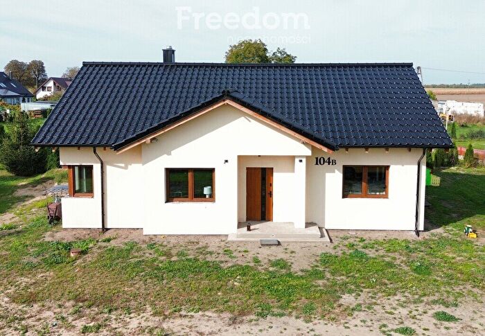 Dom 4-pokojowy na sprzedaż, Dziembowo