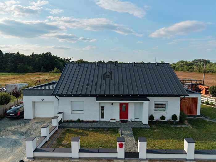 Dom 3-pokojowy na sprzedaż, Wilczna