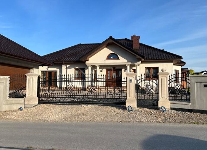 Dom 4-pokojowy na sprzedaż, Polanka