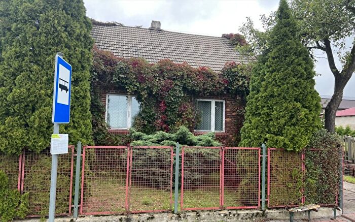 Dom 3-pokojowy na sprzedaż, Cynków