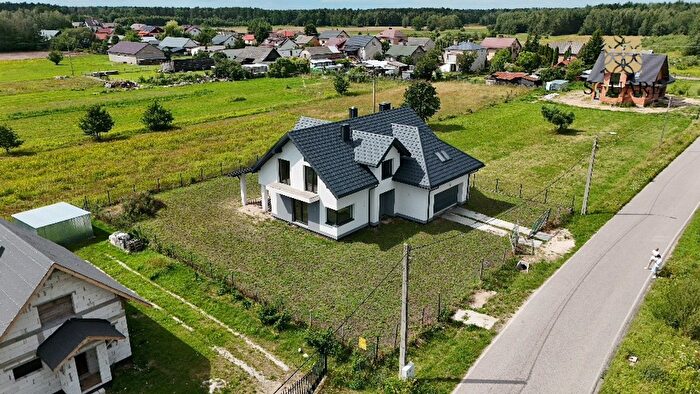 Dom 7-pokojowy na sprzedaż, Augustówka