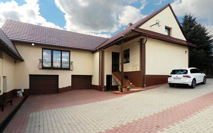 Dom 7-pokojowy na sprzedaż, Naprawa