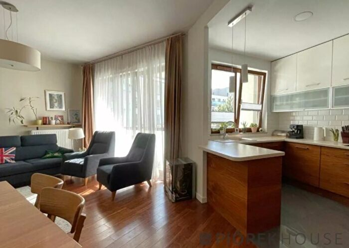 Mieszkanie 3-pokojowe na sprzedaż, Warszawa – Aleja Rzeczypospolitej