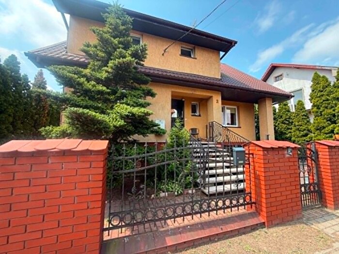 Dom 9-pokojowy na sprzedaż, Uniejów