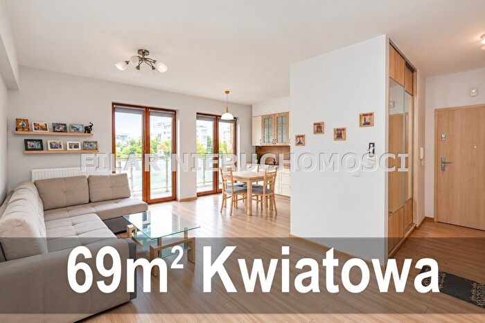 Mieszkanie 3-pokojowe na sprzedaż, Lubin – Kwiatowa