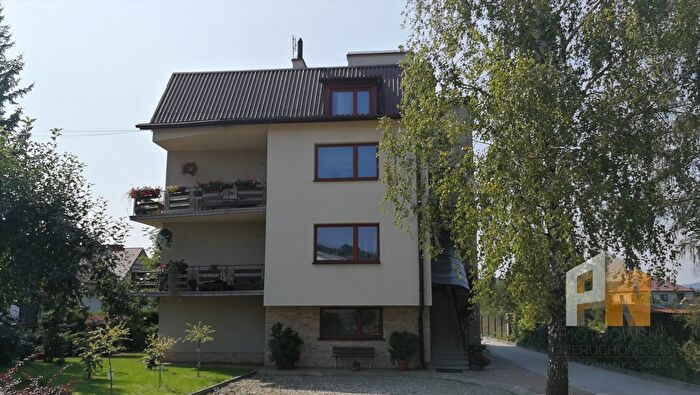 Dom 10-pokojowy na sprzedaż, Tuchów
