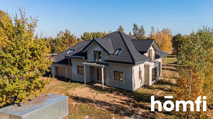 Dom 6-pokojowy na sprzedaż, Pomyków