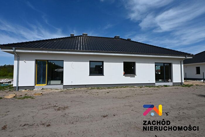 Dom 4-pokojowy na sprzedaż, Płoty