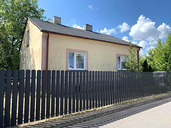 Dom 3-pokojowy na sprzedaż, Uniejów