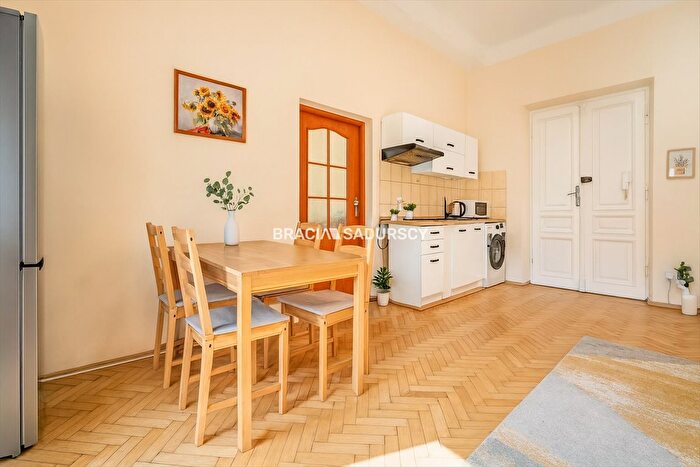 Mieszkanie 4-pokojowe na sprzedaż, Kraków – Długa