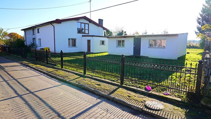 Dom 3-pokojowy na sprzedaż, Pławęcino