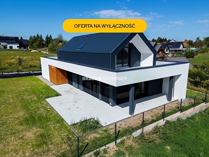 Dom 4-pokojowy na sprzedaż, Bębło