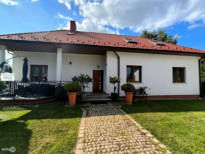 Dom 6-pokojowy na sprzedaż, Cisowa