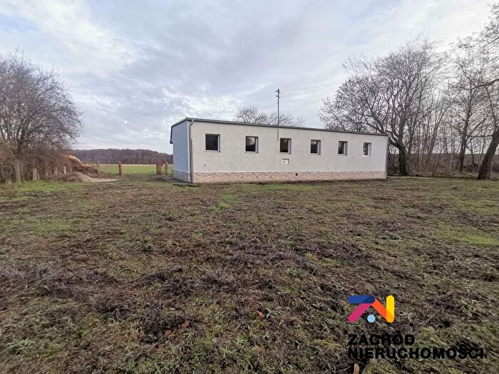 Dom 2-pokojowy na sprzedaż, Strzegów