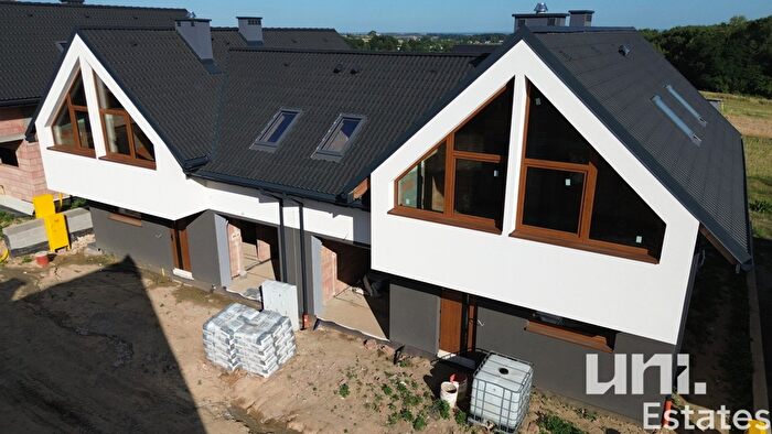 Dom 5-pokojowy na sprzedaż, Dojazdów