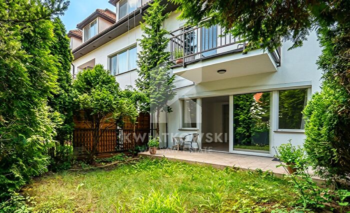 Dom 8-pokojowy do wynajęcia, Warszawa – Sobieszyńska