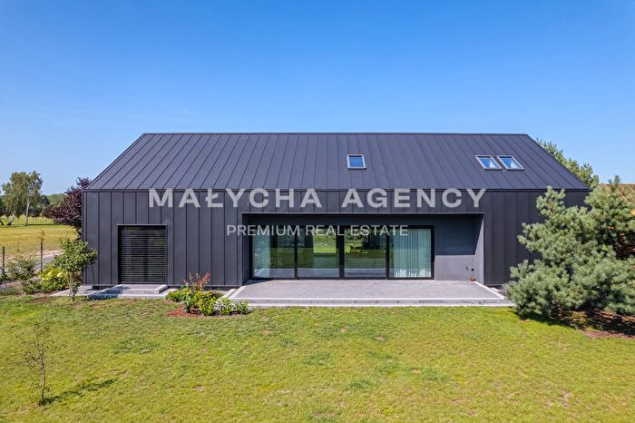 Dom 4-pokojowy na sprzedaż, Walendów