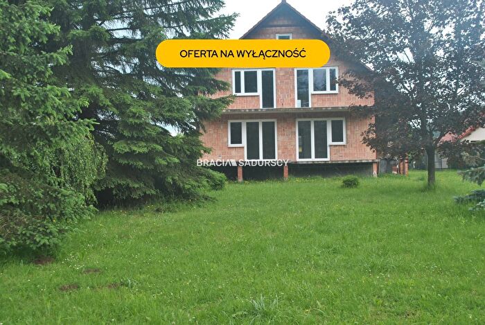 Dom 8-pokojowy na sprzedaż, Sobolów