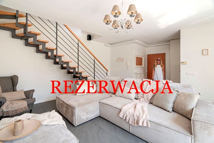 Mieszkanie 3-pokojowe na sprzedaż, Dąbrówka