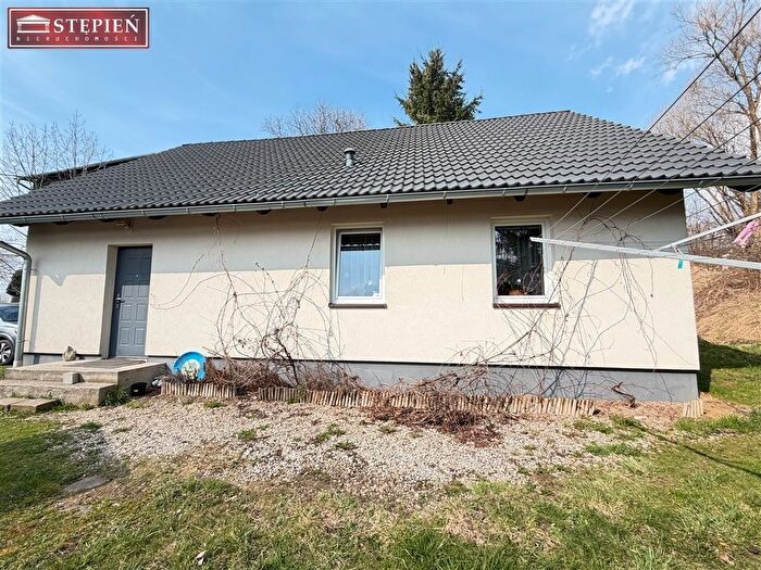 Dom 4-pokojowy na sprzedaż, Dziwiszów