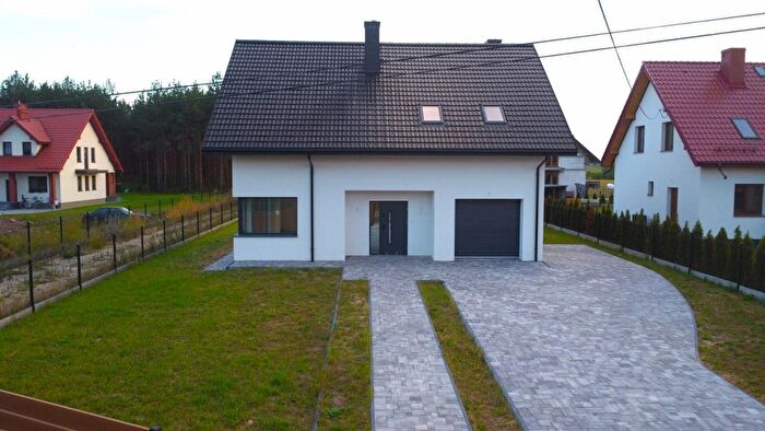 Dom 4-pokojowy na sprzedaż, Radomice