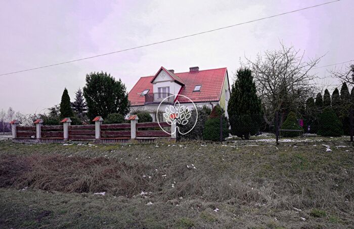 Dom 7-pokojowy na sprzedaż, Wierzchucin Królewski
