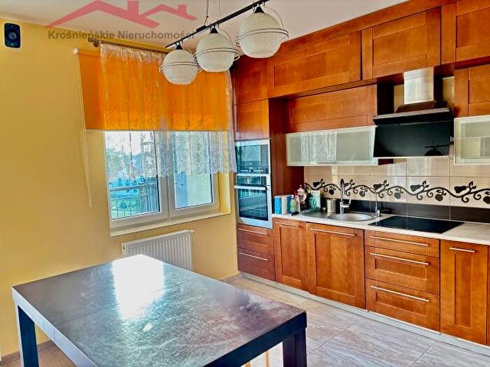 Mieszkanie 3-pokojowe na sprzedaż, Krosno