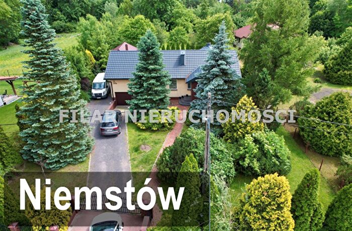 Dom 6-pokojowy na sprzedaż, Niemstów