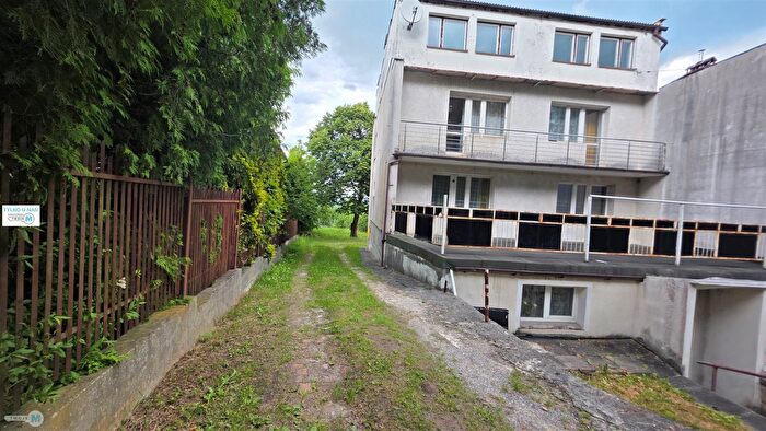 Dom 9-pokojowy na sprzedaż, Kielce