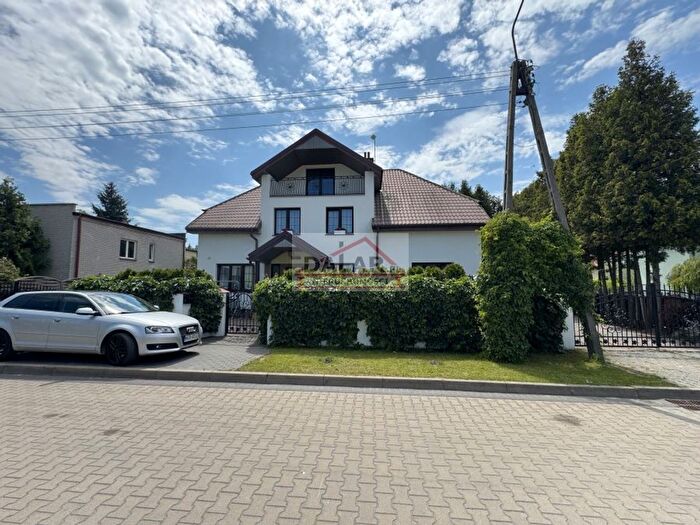 Dom 6-pokojowy na sprzedaż, Baniocha