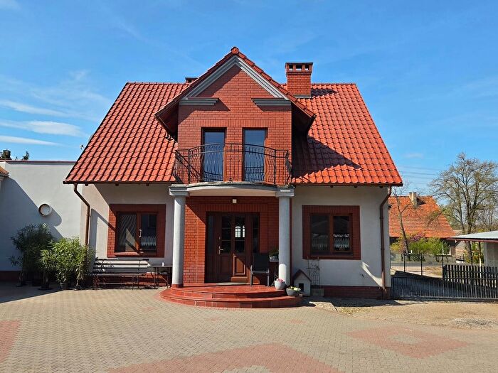 Dom 6-pokojowy na sprzedaż, Mochy
