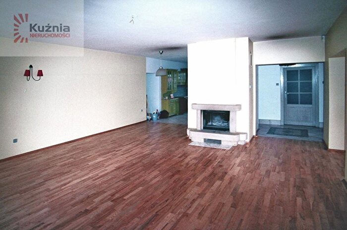 Dom 6-pokojowy do wynajęcia, Warszawa – Libijska