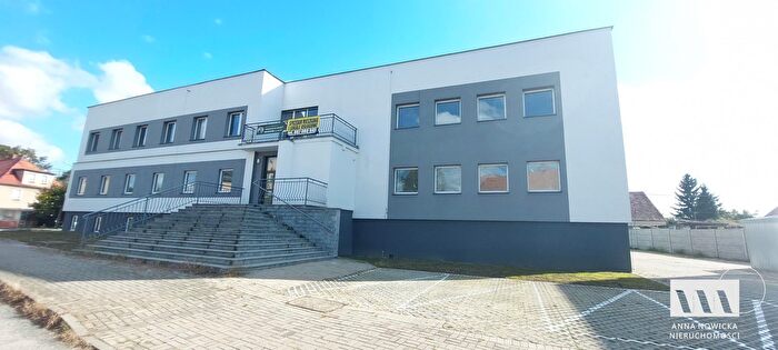 Mieszkanie 3-pokojowe na sprzedaż, Borów