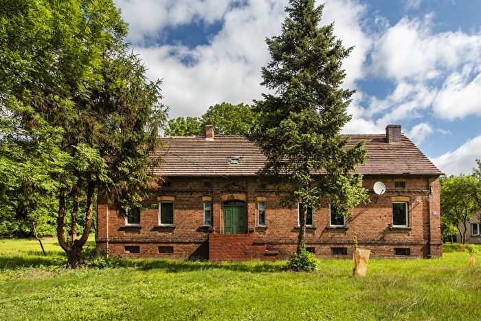 Dom 5-pokojowy na sprzedaż, Guzów