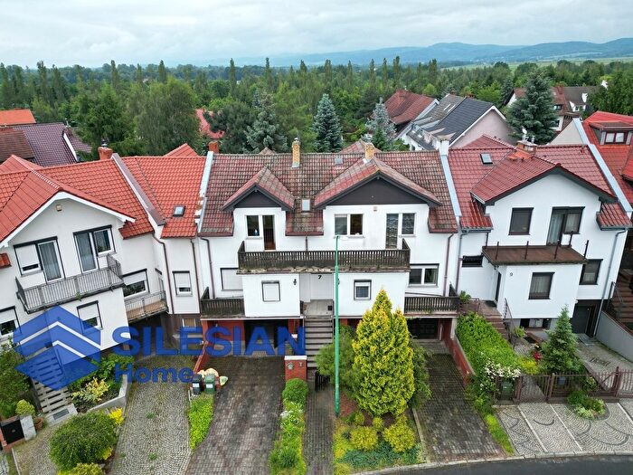 Dom 8-pokojowy na sprzedaż, Świdnica