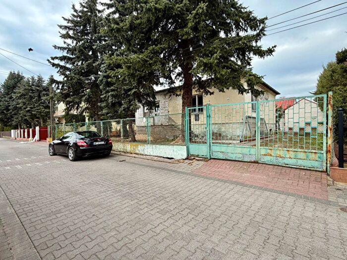 Dom 3-pokojowy na sprzedaż, Płock